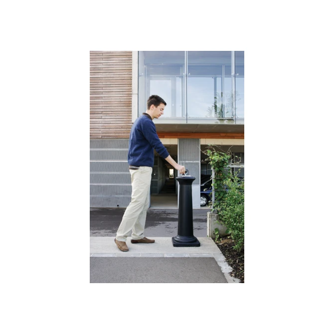 Asbak Rubbermaid Groundskeeper Tuscan vrijstaand zwart