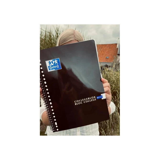 Collegeblok Oxford School A4+ lijn 23-gaats 160 pagina's 80gr zwart