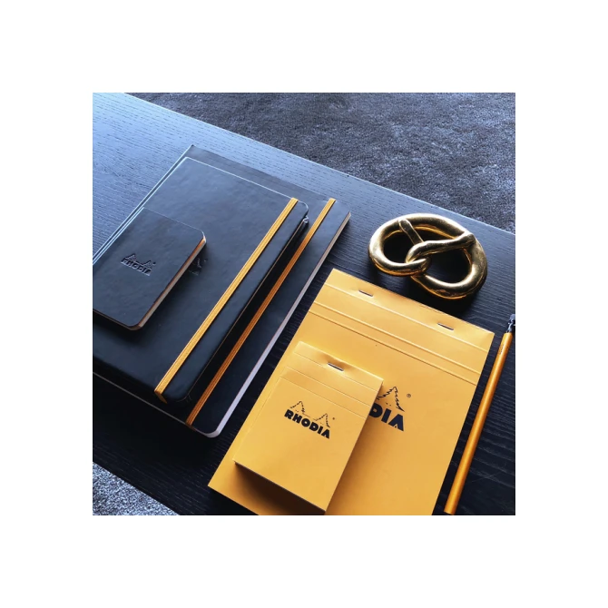 Schrijfblok Rhodia A4 lijn 80 vel 80gr oranje